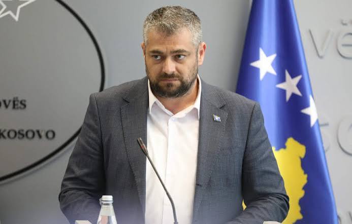 Hoti: Serbia ende s’është shkëputur nga ideologjia e Millosheviqit