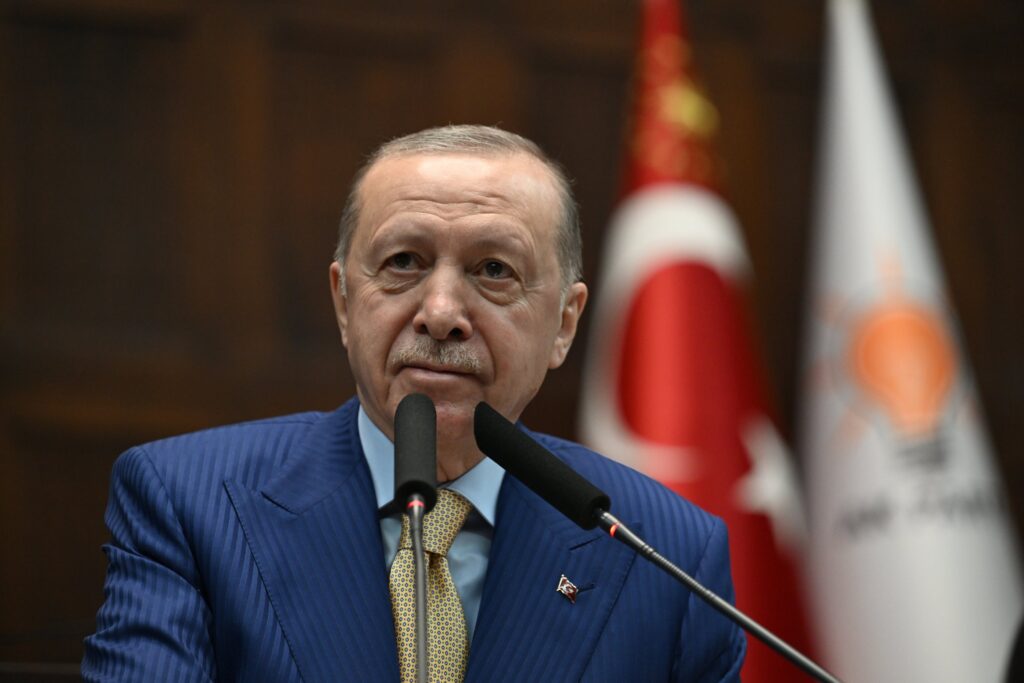 Erdoğan kërkon heqjen e kufizimeve në industrinë e mbrojtjes brenda NATO-s