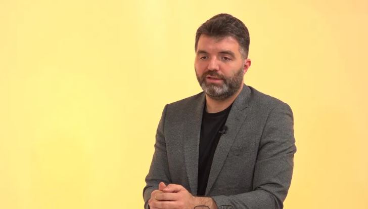 Sadiku: Kritikat e VV-së ndaj Prishtinës përfunduan te çmimi i biletave