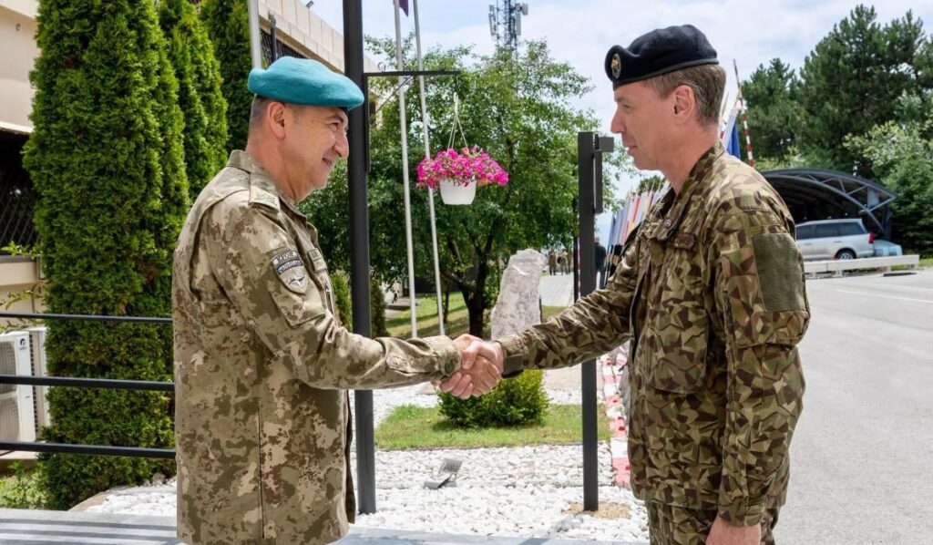 Ulutaşh pret shefin e Mbrojtjes së Letonisë në KFOR, theksohet siguria në Kosovë