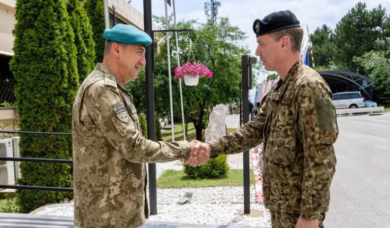 Ulutaşh pret shefin e Mbrojtjes së Letonisë në KFOR, theksohet siguria në Kosovë