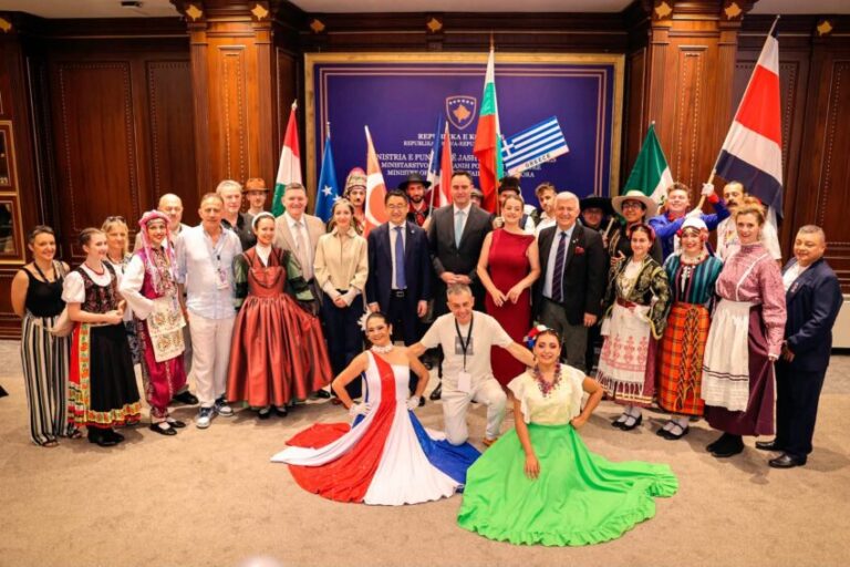 Konjufca pret përfaqësuesit e festivalit ndërkombëtar “NEWBORN KOSOVA 2026”