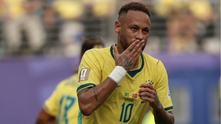 Neymar i jep fund karrierës me Brazilin