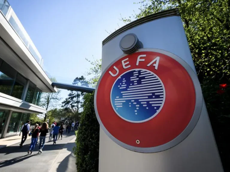 UEFA ndryshon rregullat për kartonët dhe kohën e lojës