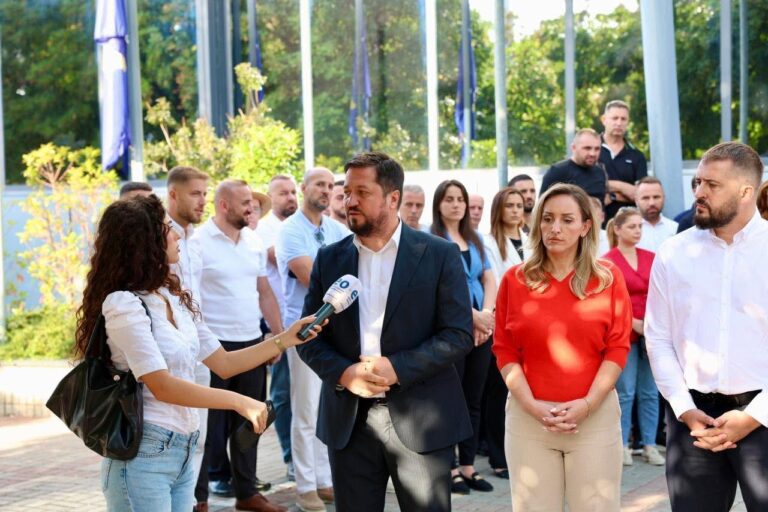 PDK dhe Aleanca kërkojnë zhbllokimin e institucioneve