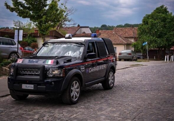 Karabinierët italianë patrullojnë në Gjakovë, KFOR: Për siguri dhe stabilitet