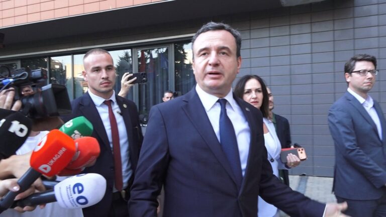 Kurti para takimit me Abdixhikun: Pres më të mirën