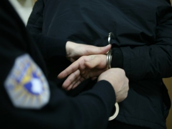 Arrestohet një person në tentativë për t’u shmangur gjobës me 20 euro ryshfet