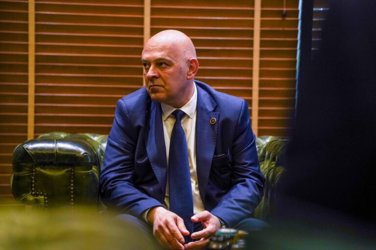 Gjini: Kosova shet qymyr dhe blen energji shumë më shtrenjtë