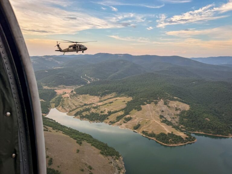KFOR forcon gatishmërinë operacionale me operacione aviacioni në Bondsteel