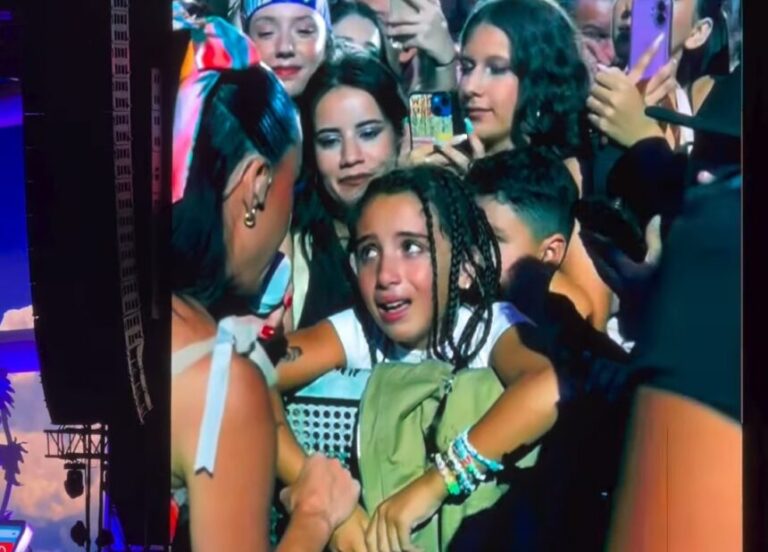 Momenti që emocionoi Sunny Hillin: Katy Perry i realizon dëshirën fanses 10-vjeçare