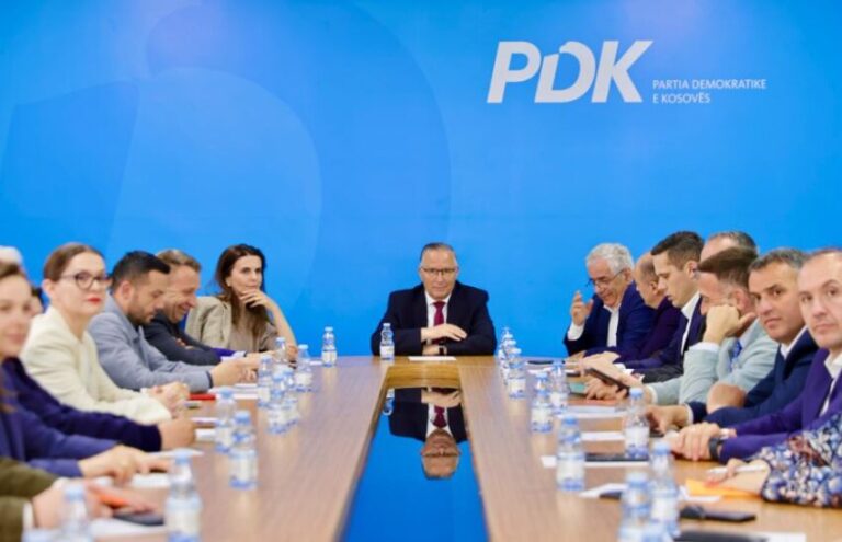 PDK: Po rrezikohet rendi kushtetues