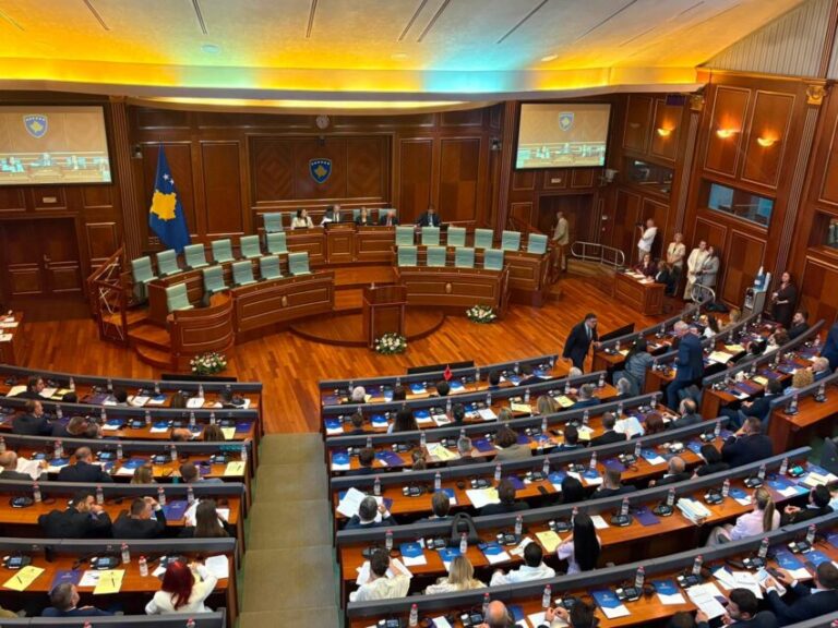 Kuvendi pritet të vazhdojë nesër seancën konstituive, në rend zgjedhja e drejtuesve
