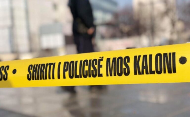 Gjendet pa shenja jete një person në bodrumin e një banese në Pejë