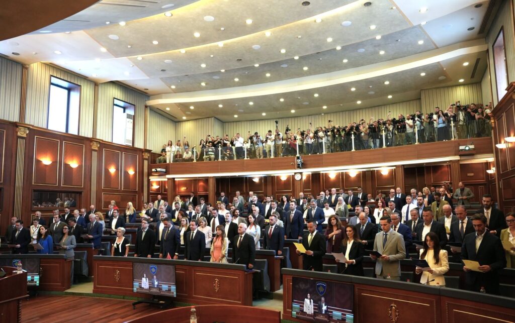 Kuvendi zbardh zhvillimet e seancës, Kurti kërkoi kohë shtesë për marrëveshje politike