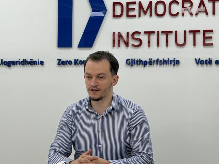 Cakolli kundërshton vazhdimin e seancës së Kuvendit: Shkelje kushtetuese dhe procedurale