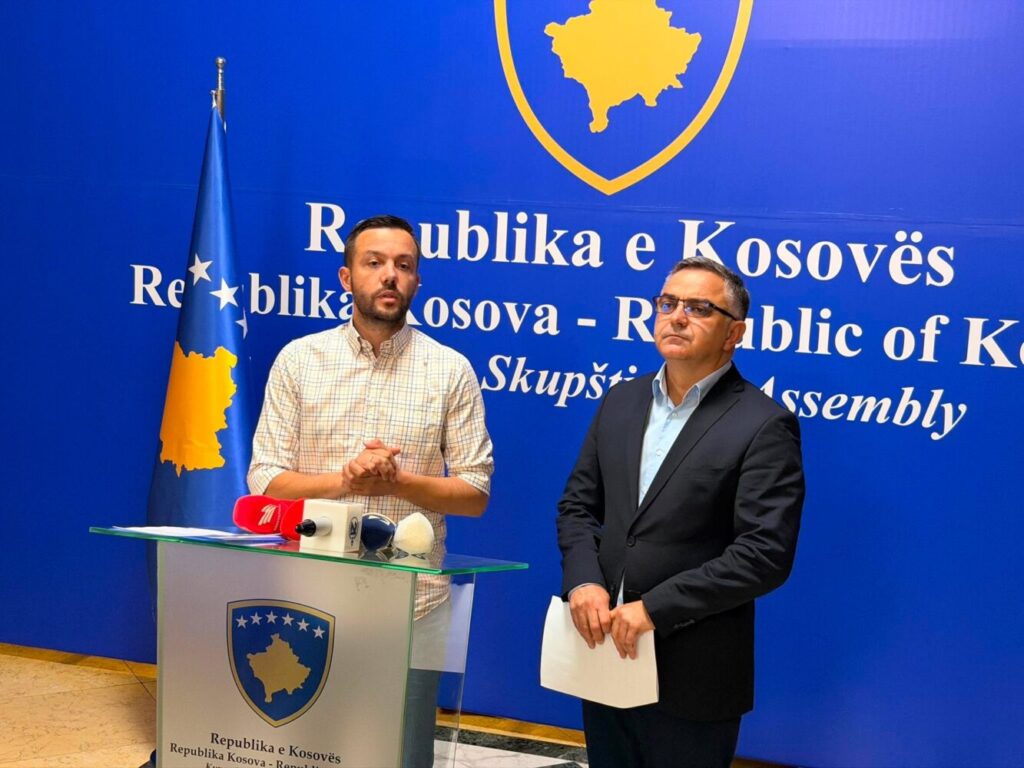 PDK dhe Aleanca kërkojnë seancë nesër në orën 11:00