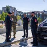 KFOR forcon praninë në Mitrovicë, Daniels viziton trupat në terren