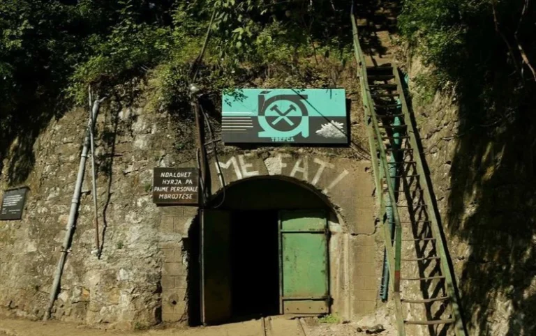 Trepça suspendon përkohësisht dy punonjës