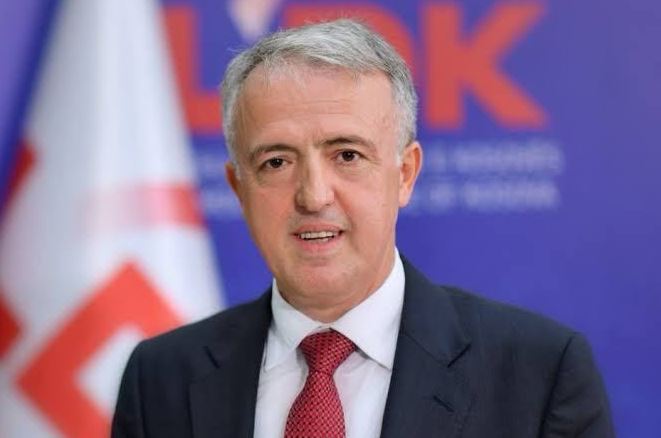Hamiti: S’kam dëgjuar zyrtar të VV-së të kundërshtojë shkeljen e Kushtetutës