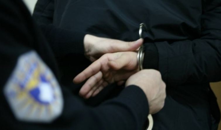 Tentoi t’i japë 50 euro ryshfet prokurorit në Malishevë, arrestohet i dyshuari