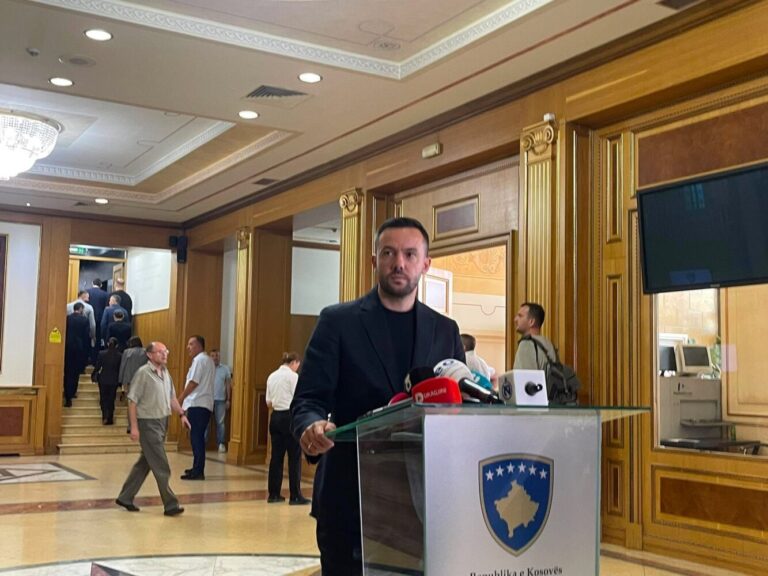 Tahiri: Po abuzohet me Kuvendin, po cenohet Kushtetuta dhe po thellohet kriza politike