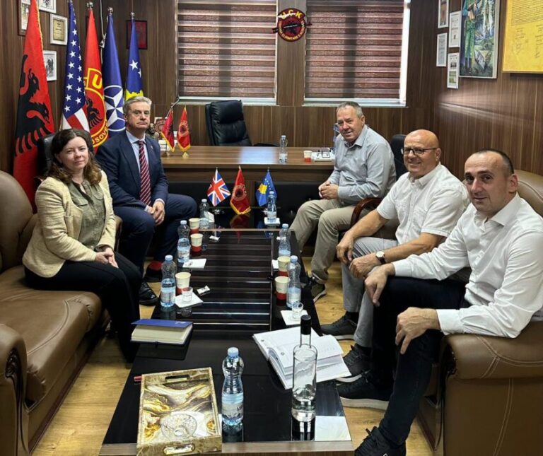 Gucati takon ambasadorin britanik, diskutojnë për veteranët