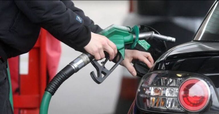 Nafta dhe benzina shtrenjtohen me nga një cent