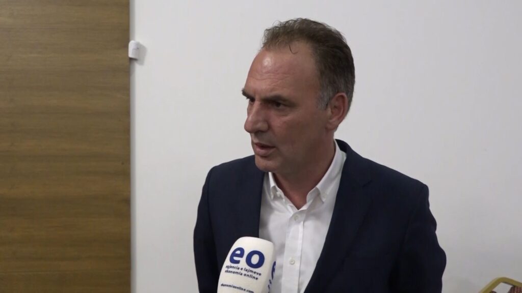 Limaj: Vetëm komunat kanë legjitimitet të plotë