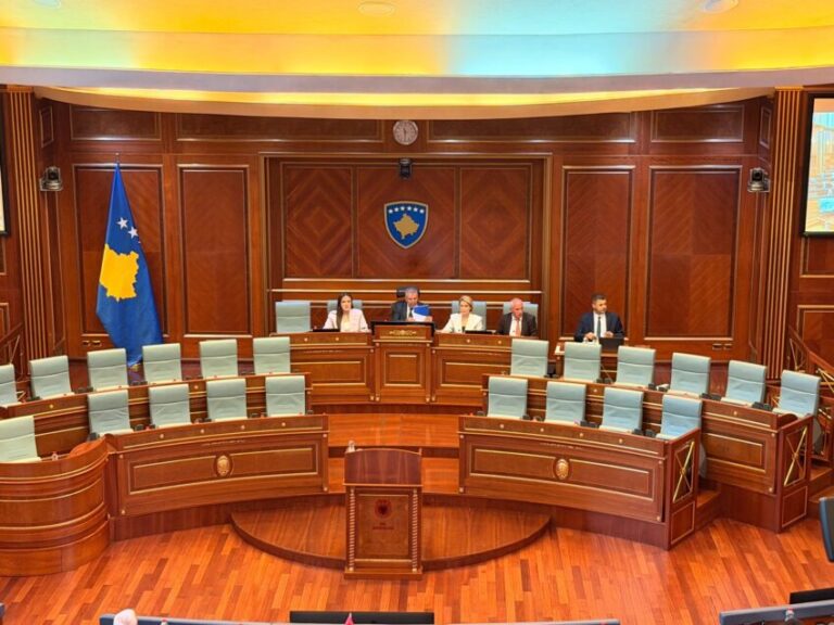 Kuvendi ende pa vazhduar seancën, përfundon pauza 30-minutëshe