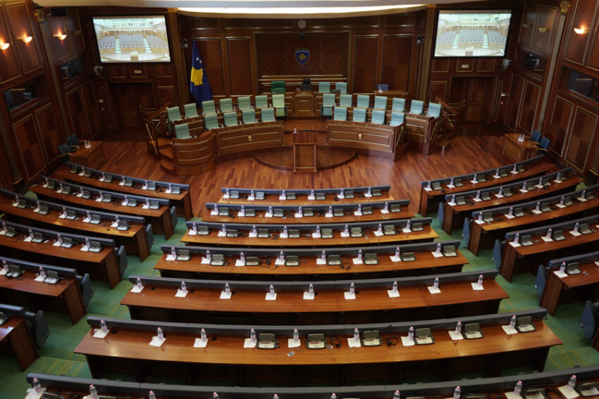 Titulli: Seanca e Kuvendit vazhdon më 9 shtator