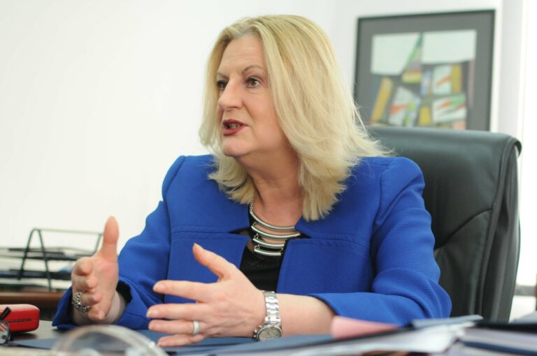 Tahiri: Deputetët vendosin vetë për votën e tyre