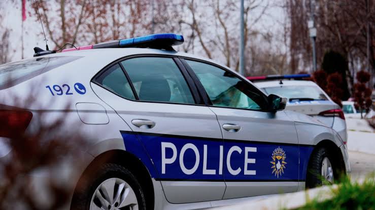 Mbi 16 kilogramë drogë të sekuestruar në Pejë dhe Ferizaj, tre të arrestuar