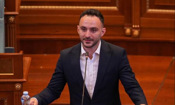 Guri kritikon Ymerin: Abdixhiku të dha mundësinë të bëhesh deputete