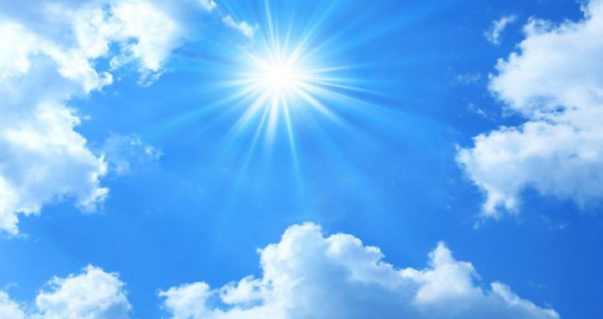 Mot i kthjellët dhe temperatura deri në 34°C