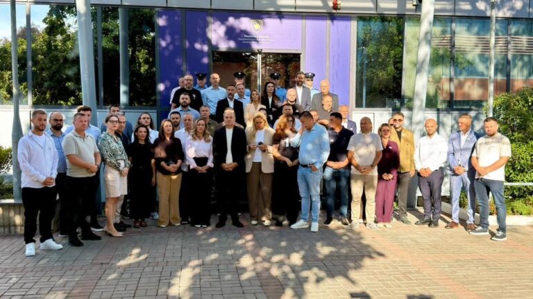 PDK dhe Aleanca kërkojnë konstituimin e Kuvendit, akuzojnë Kurtin për bllokadë