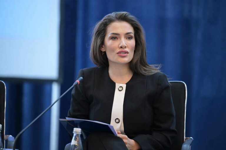Musliu-Shoshi kritikon Kurtin dhe Deharin: Vendimet merren nga Kurti