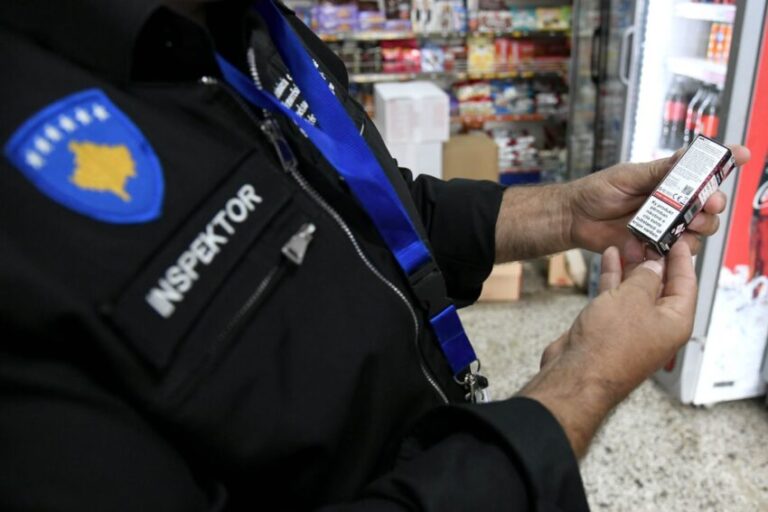 IQMT shton kontrollet ndaj shitjes së duhanit te të miturit