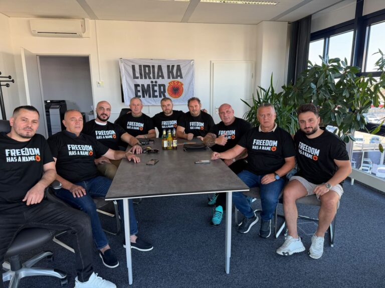 Mërgata niset drejt Hagës para vendimit për ish-krerët e UÇK-së